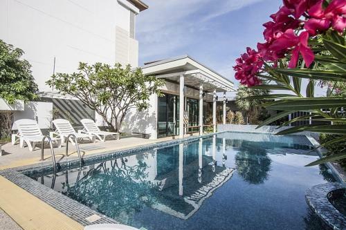 Kannika Villa - 5 Bedrooms