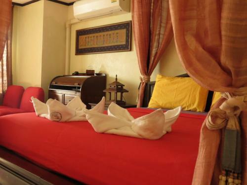 Jomtien Plaza Suite Apartments