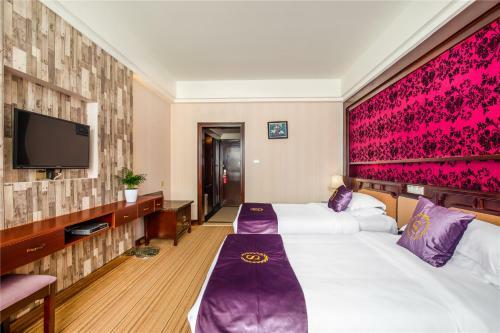 New Century Hotel