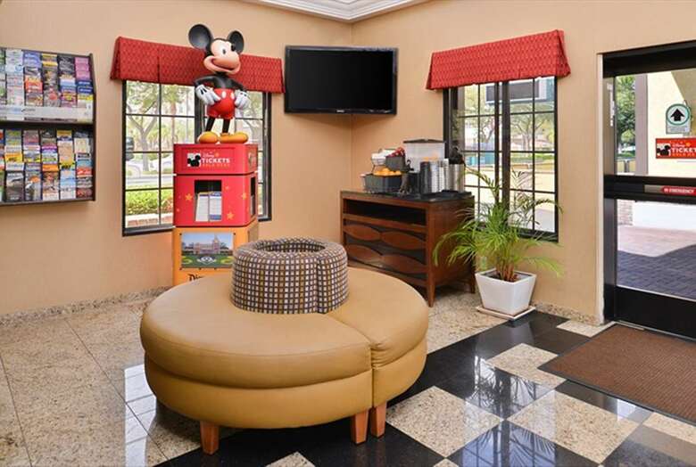 Hotel Best Western Raffles Inn & Suites