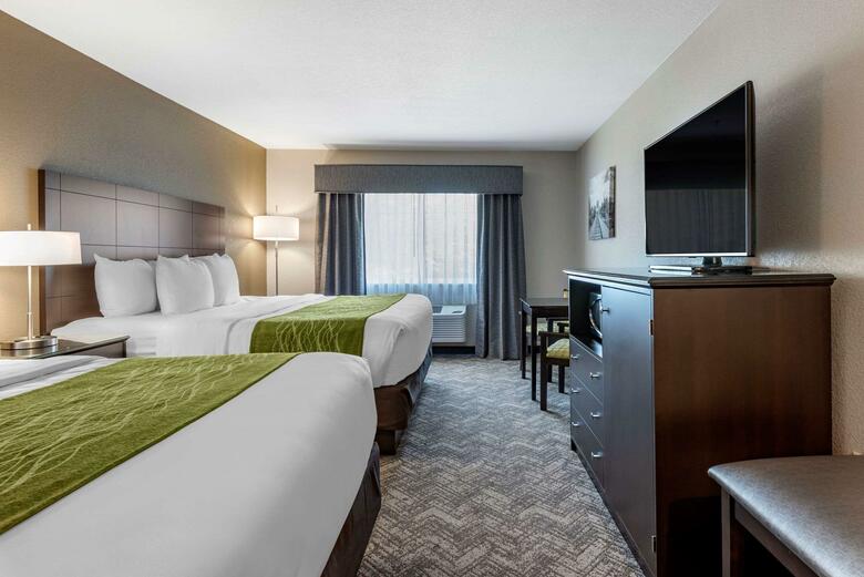 Hotel Comfort Inn & Suites