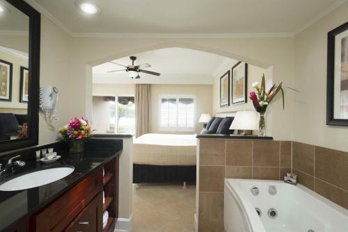Apartamentos Suites At Divi Little Bay Beach Resort