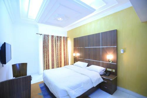 Sun City International Hotel