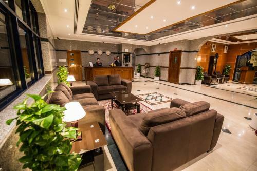 London Creek Hotel Apartments