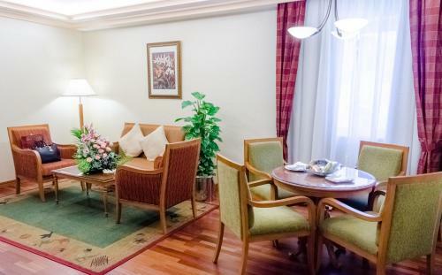 Avenue Hotel Dubai