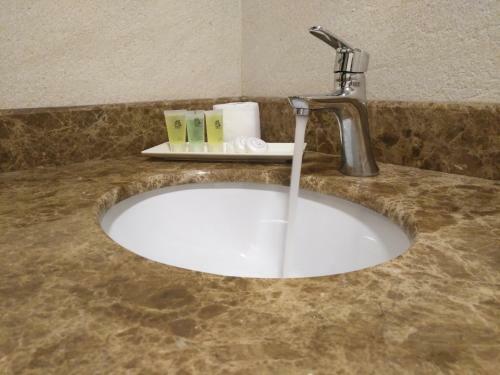 Apartamento Crown Glory Hotel Suites