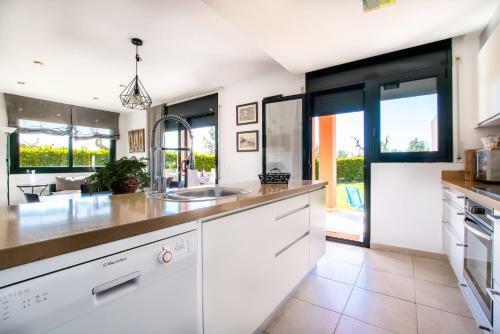 Hole Eleven