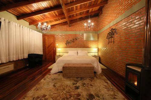 Hostal Pousada Casa De Pedra