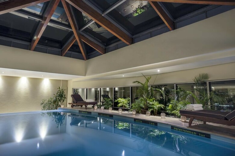 Hotel NH Collection Plaza Santiago