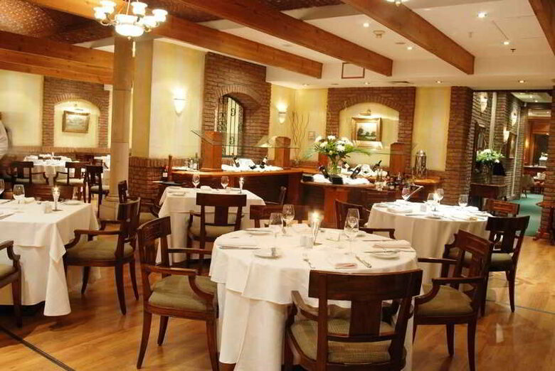 Hotel NH Collection Plaza Santiago