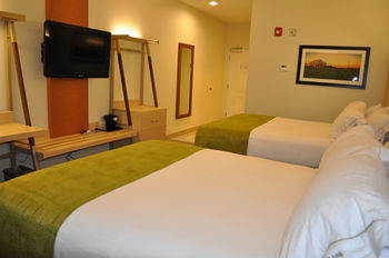 Hotel Holiday Inn Express & Suites Price