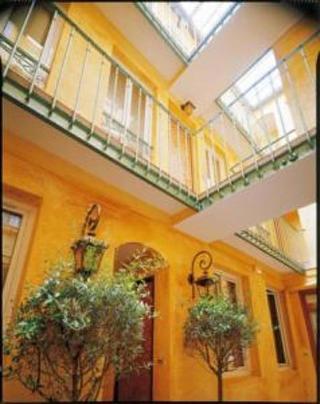 Hotel Eiffel Rive Gauche