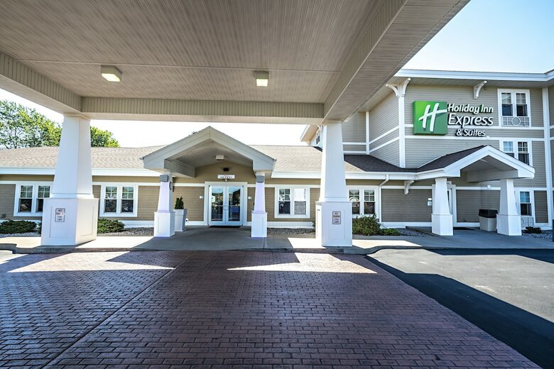 Holiday Inn Express Hotel & Suites Iron Mountain