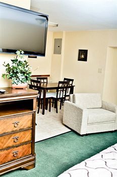 Motel Pacer Inn And Suites Delaware