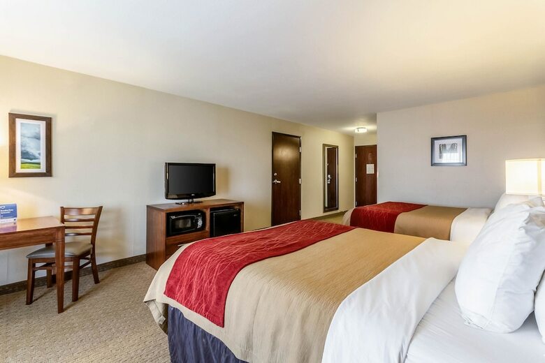 Hotel Comfort Inn And Suites