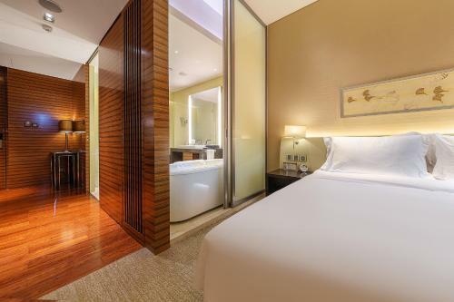 New World Guiyang Hotel