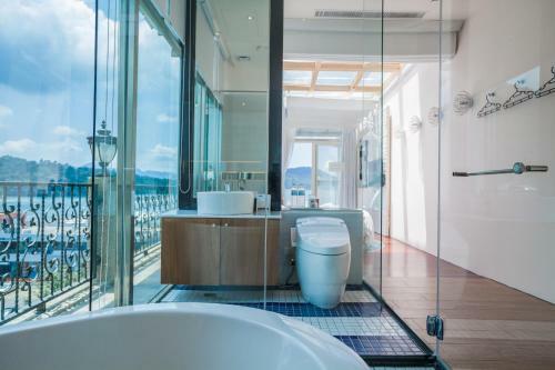 Bed & Breakfast Shuian Lakeside Hotel