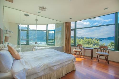 Bed & Breakfast Shuian Lakeside Hotel