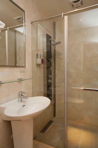 Bed & Breakfast Shuian Lakeside Hotel