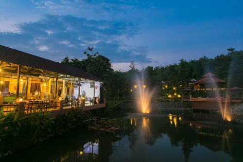 Hotel Forra Hill Resort