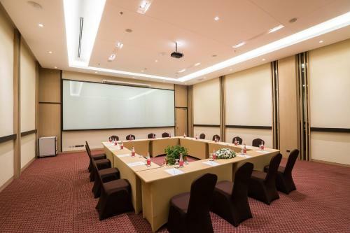 Best Western Plus Wanda Grand Hotel