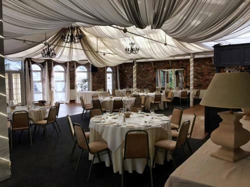 Hotel Meifod Country House