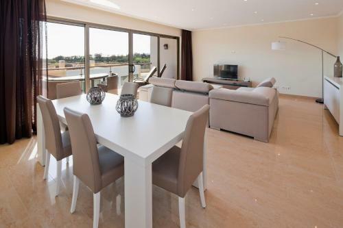 Apartamento Vila Castelo Parque