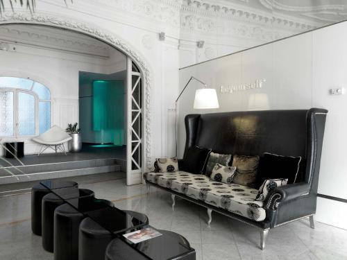 Chic & Basic Born Boutique Hotel