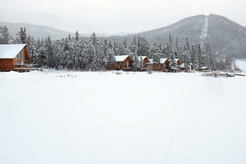 Hotel Northern Rockies Lodge