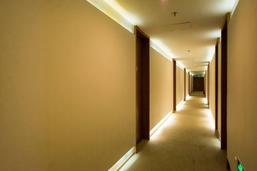 Ji Hotel Shanghai Fengxian South Bridge
