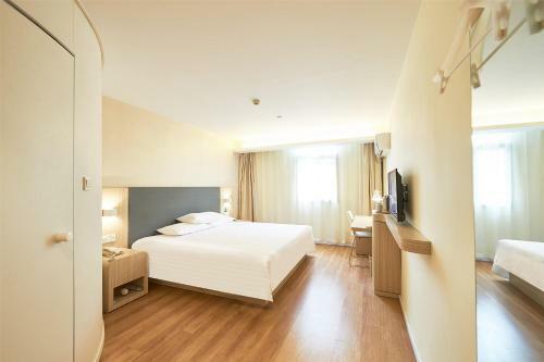 Hotel Hanting Express Wuhan Xudong Street