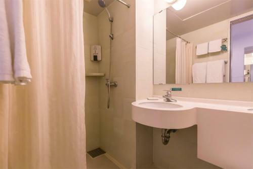 Hotel Jinjiang Inn Wuhan Economic Technical Development Zone