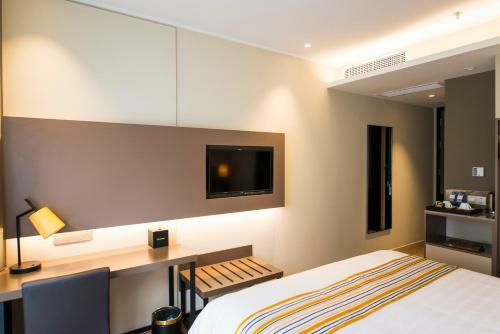 Hotel Home Inn Plus Shanghai Xujiahui