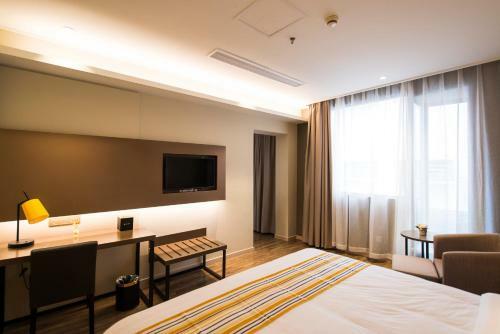 Hotel Home Inn Plus Shanghai Xujiahui