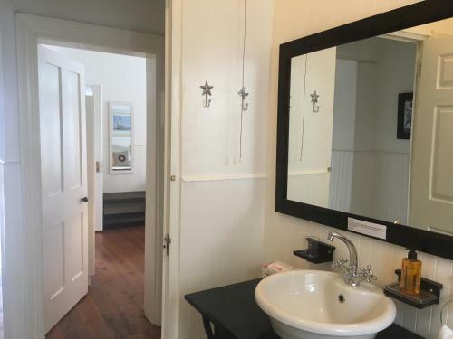 5th House B&B