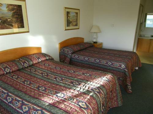 The Chalet Motel