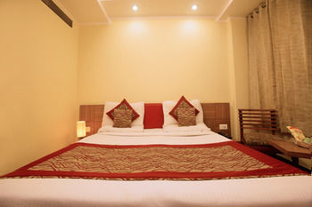 Hotel The Pearl - A Royal Residency