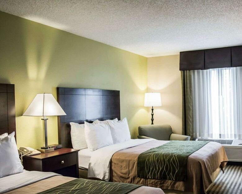 Hotel Comfort Inn & Suites