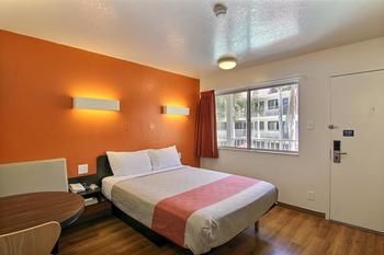Motel 6 Santa Barbara - Carpinteria North