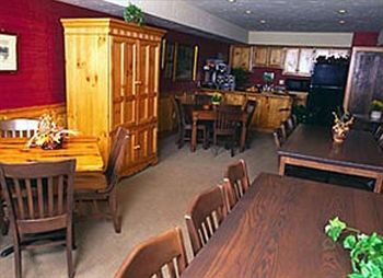 Outback Roadhouse Motel & Suites