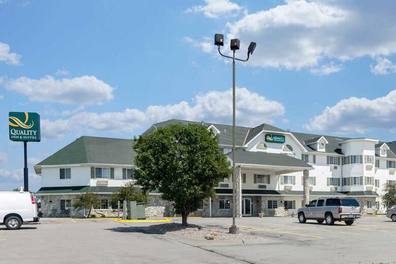 Hotel Quality Inn & Suites