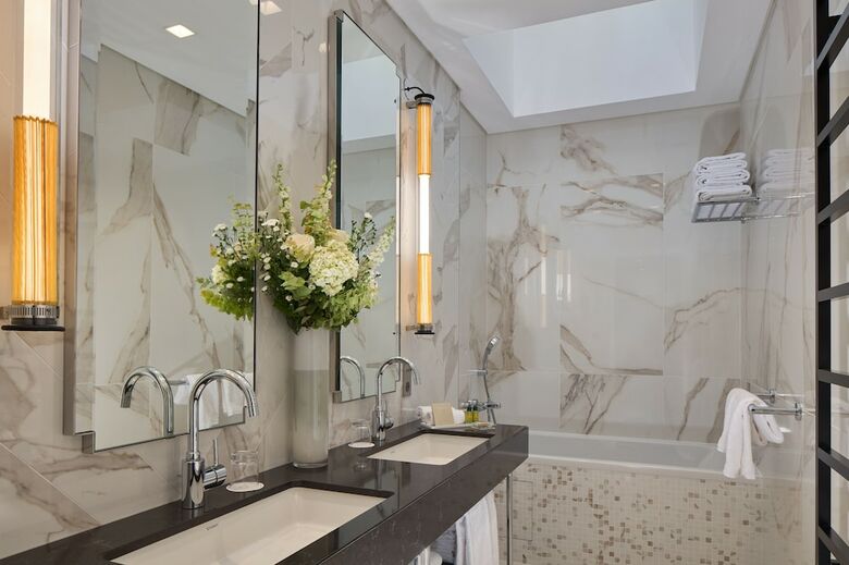 Hotel Le Claridge Champs-elysees Fraser Suites