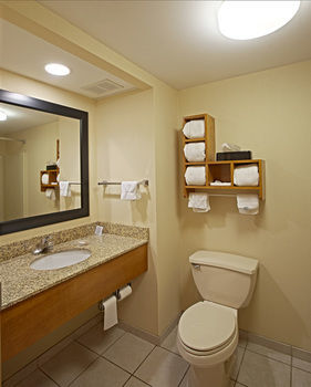Hotel Quality Inn & Suites University