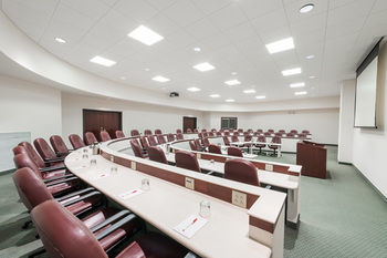 Ramada State College Hotel And Conference Center
