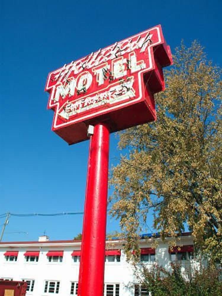Holiday Music Motel