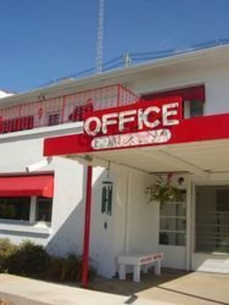 Holiday Music Motel