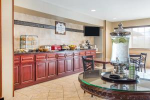 Hotel Mainstay Suites Milwaukee Airport