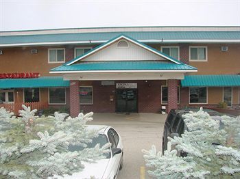 Motel Canadas Best Value Inn & Suites