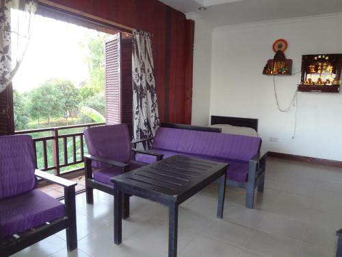 Hostal Red House