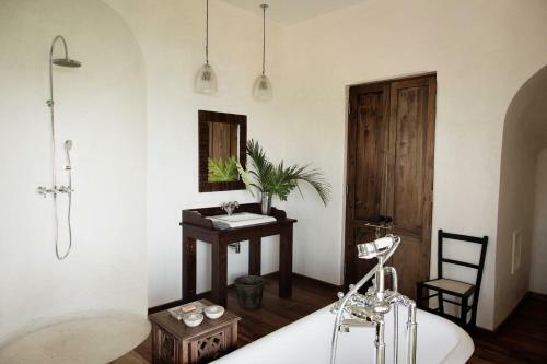 Villa Qambani Luxury Resort